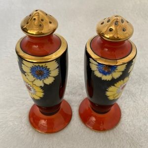 Vintage Salt and Paper Shakers Set